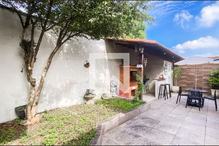 Casa à venda com 187m², 3 quartos e 2 vagas Casa à venda com 187m², 3 quartos e 2 vagasQuintal