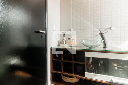 Casa à venda com 187m², 3 quartos e 2 vagas Casa à venda com 187m², 3 quartos e 2 vagasBanheiro