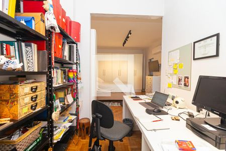 Apartamento à venda com 145m², 3 quartos e 1 vagaEscritório