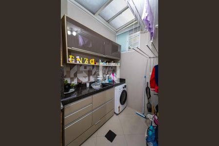 Casa de condomínio à venda com 60m², 2 quartos e 1 vagaLavanderia 