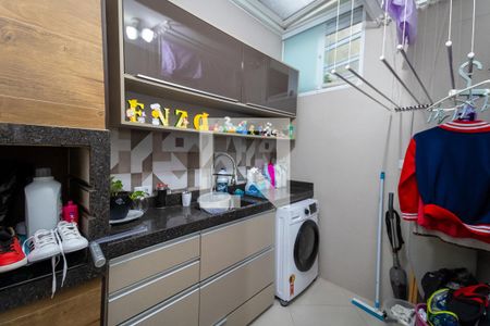 Casa de condomínio à venda com 60m², 2 quartos e 1 vagaLavanderia 