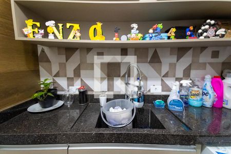 Casa de condomínio à venda com 60m², 2 quartos e 1 vagaLavanderia 