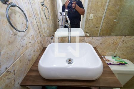 Casa de condomínio à venda com 60m², 2 quartos e 1 vagaBanheiro Quarto