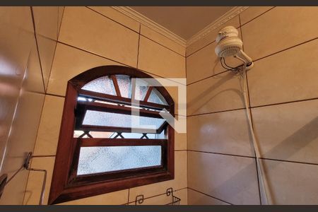 Casa à venda com 272m², 5 quartos e 3 vagasBanheiro da suíte