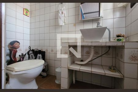 Casa à venda com 272m², 5 quartos e 3 vagasBanheiro