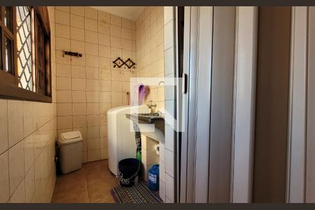 Casa à venda com 272m², 5 quartos e 3 vagasLavanderia