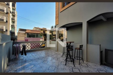 Casa à venda com 272m², 5 quartos e 3 vagasArea externa