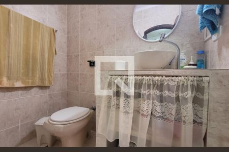 Casa à venda com 272m², 5 quartos e 3 vagasBanheiro da suíte 3