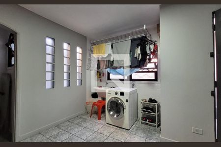 Casa à venda com 272m², 5 quartos e 3 vagasLavanderia