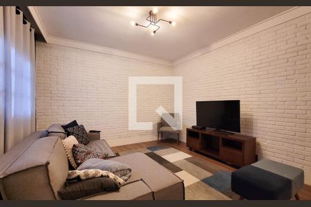 Casa à venda com 272m², 5 quartos e 3 vagasSala - Casa 2