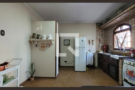 Casa à venda com 272m², 5 quartos e 3 vagasCozinha