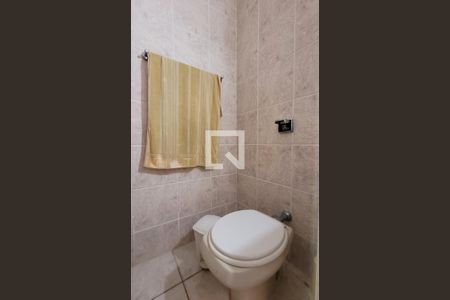 Casa à venda com 272m², 5 quartos e 3 vagasBanheiro da suíte 3