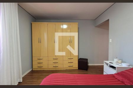 Casa à venda com 272m², 5 quartos e 3 vagasSuíte 