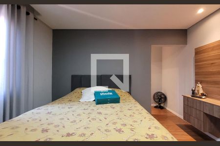 Casa à venda com 272m², 5 quartos e 3 vagasSuíte 2