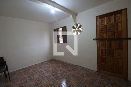 Sala de TV de casa à venda com 3 quartos, 100m² em Guajuviras, Canoas