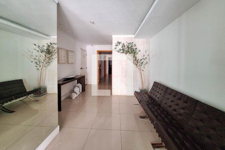 Fachada e portaria de apartamento para alugar com 3 quartos, 110m² em São Francisco, Niterói