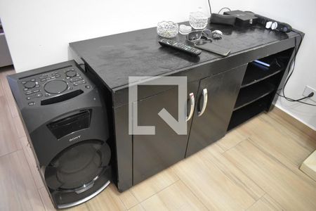 Sala de apartamento para alugar com 1 quarto, 33m² em Rebouças, Curitiba