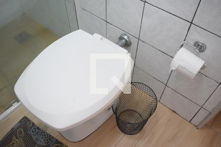 Banheiro de apartamento para alugar com 1 quarto, 33m² em Rebouças, Curitiba