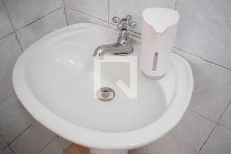 Banheiro de apartamento para alugar com 1 quarto, 33m² em Rebouças, Curitiba