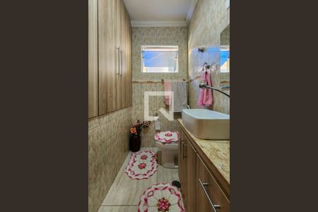 Casa à venda com 170m², 3 quartos e 2 vagasBanheiro da Suíte