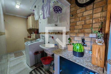 Casa à venda com 170m², 3 quartos e 2 vagasÁrea de Serviço