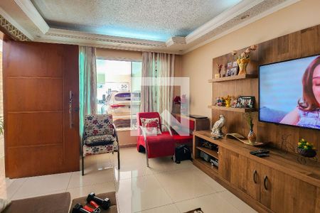 Casa à venda com 170m², 3 quartos e 2 vagasSala