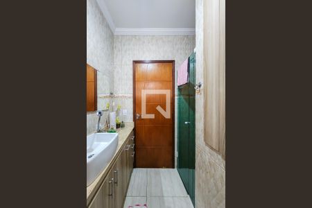 Casa à venda com 170m², 3 quartos e 2 vagasBanheiro da Suíte