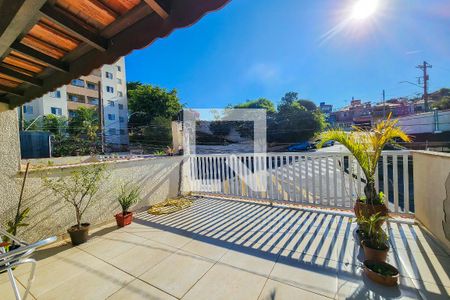 Casa à venda com 170m², 3 quartos e 2 vagasVaranda da Suíte