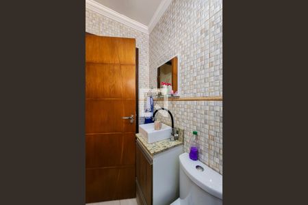 Casa à venda com 170m², 3 quartos e 2 vagasBanheiro Social