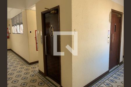 Apartamento para alugar com 75m², 2 quartos e sem vaga Apartamento para alugar com 75m², 2 quartos e sem vagaHall social