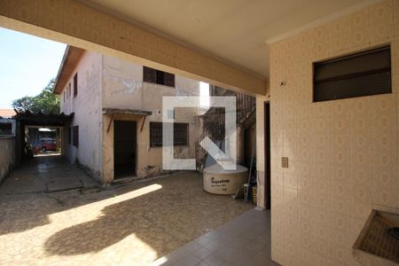 Casa para alugar com 140m², 4 quartos e 6 vagasÁrea de Serviço