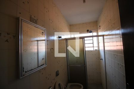 Casa para alugar com 140m², 4 quartos e 6 vagasBanheiro