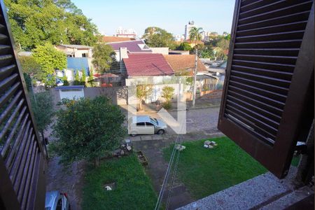 Sala - Vista de apartamento para alugar com 2 quartos, 58m² em Passo da Areia, Porto Alegre