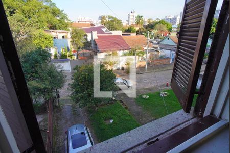 Quarto 1 - Vista de apartamento para alugar com 2 quartos, 58m² em Passo da Areia, Porto Alegre