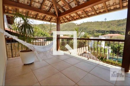 Casa à venda com 619m², 5 quartos e 7 vagasÁrea Externa