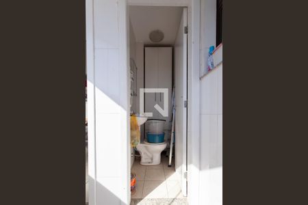 Apartamento à venda com 276m², 4 quartos e 3 vagas Apartamento à venda com 276m², 4 quartos e 3 vagasBanheiro de Serviço