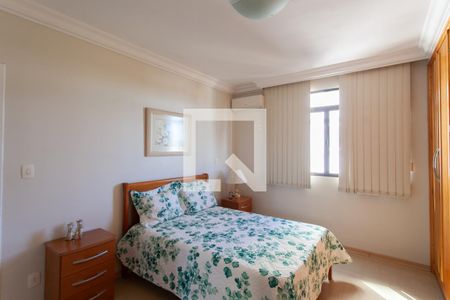 Apartamento à venda com 276m², 4 quartos e 3 vagas Apartamento à venda com 276m², 4 quartos e 3 vagasSuíte
