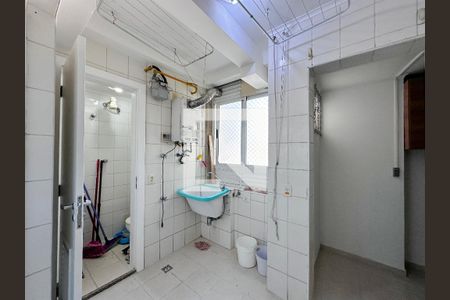 Apartamento à venda com 230m², 4 quartos e 5 vagasÁrea de Serviço 1