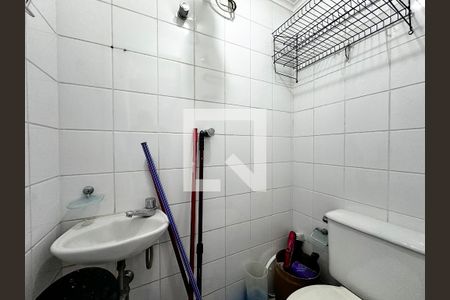 Apartamento à venda com 230m², 4 quartos e 5 vagasBanheiro de Serviço