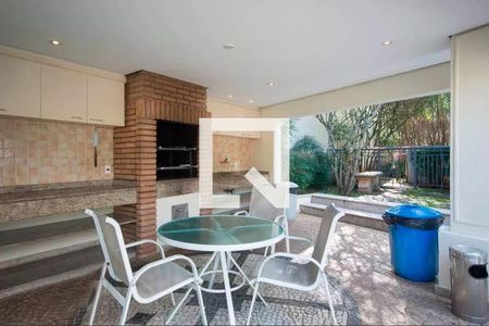 Apartamento à venda com 230m², 4 quartos e 5 vagasChurrasqueira