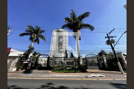 Apartamento à venda com 230m², 4 quartos e 5 vagasFachada