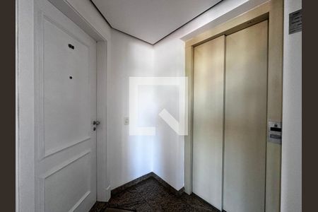 Apartamento à venda com 230m², 4 quartos e 5 vagasHall Social Apartamento