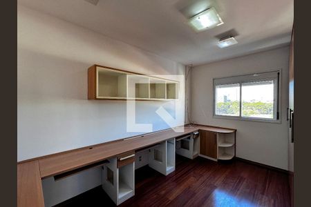 Apartamento à venda com 230m², 4 quartos e 5 vagasEscritório
