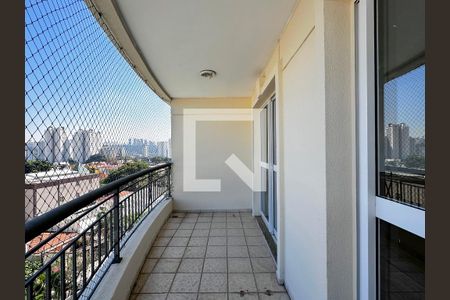 Apartamento à venda com 230m², 4 quartos e 5 vagasSacada Suíte 1