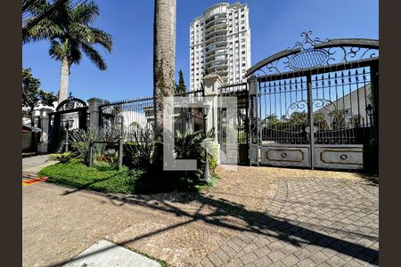 Apartamento à venda com 230m², 4 quartos e 5 vagasFachada