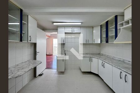 Apartamento à venda com 230m², 4 quartos e 5 vagasCozinha