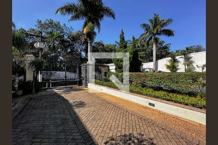 Apartamento à venda com 230m², 4 quartos e 5 vagasEntrada