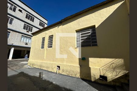 Casa para alugar com 230m², 5 quartos e 1 vagaFachada