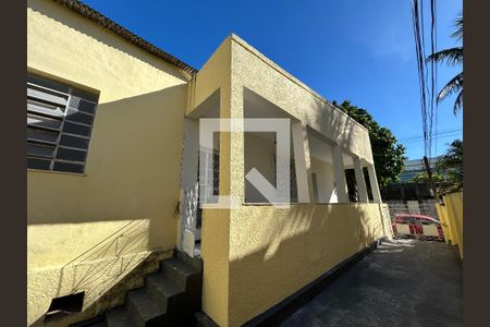 Casa para alugar com 230m², 5 quartos e 1 vagaFachada - garagem