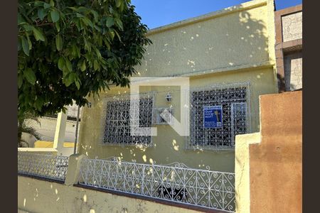 Casa para alugar com 230m², 5 quartos e 1 vagaFachada + plaquinha